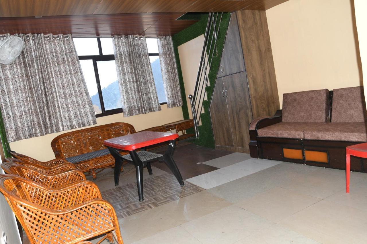 Pithorāgarh Hotel Mountain View And Rooftop Restaurant מראה חיצוני תמונה