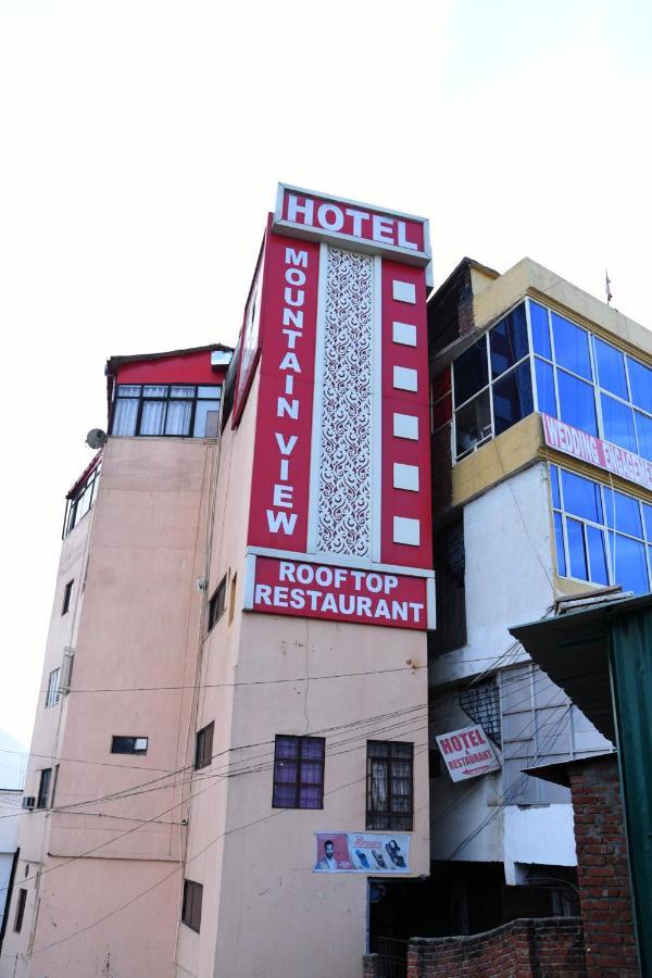 Pithorāgarh Hotel Mountain View And Rooftop Restaurant מראה חיצוני תמונה