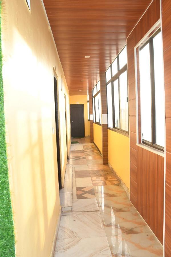Pithorāgarh Hotel Mountain View And Rooftop Restaurant מראה חיצוני תמונה