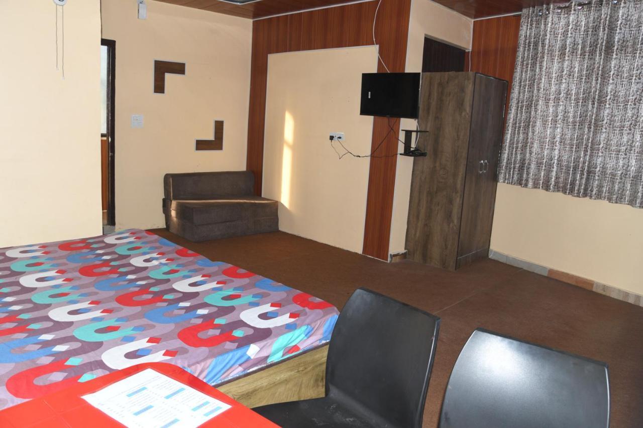 Pithorāgarh Hotel Mountain View And Rooftop Restaurant מראה חיצוני תמונה